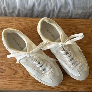 Stradivarius Cream Lace-Up Sneakers